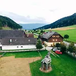 Gut Neusess Çiftlik konaklama Mauterndorf (Salzburg)
