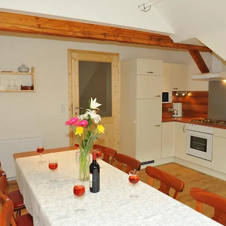 مزرعة للإقامة Gut Neusess ماوترندورف