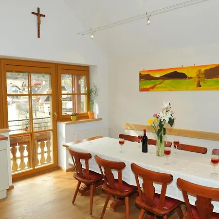 Gut Neusess Farm stay *