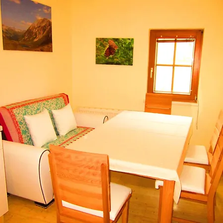 Gut Neusess Farm stay *