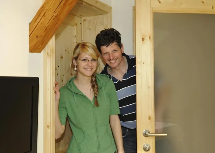 Gut Neusess * ماوترندورف